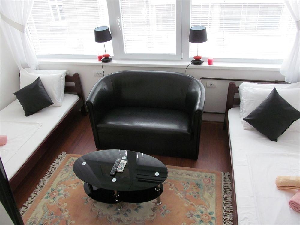 Downtown Apart Hotel Bane ベオグラード エクステリア 写真